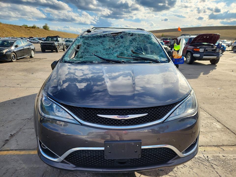 Photo 5 from auction – 2019 CHRYSLER PACIFICA with VIN 2C4RC1EG2KR506397