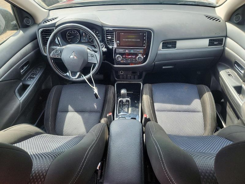 Снимка 8 от търг – 2018 MITSUBISHI OUTLANDER с VIN JA4AZ3A38JZ006429