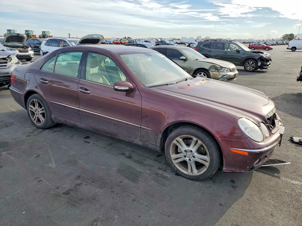 Photo 4 from auction – 2006 MERCEDES-BENZ E with VIN WDBUF56J66A913604