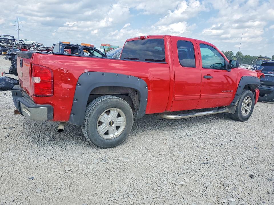 Photo 3 from auction – 2011 CHEVROLET SILVERADO with VIN 1GCRKSE30BZ261191