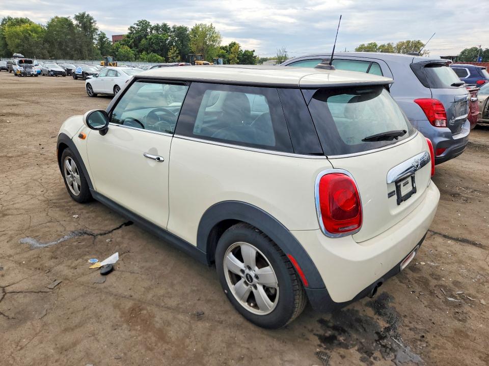 Foto 2 de la subasta – 2014 MINI COOPER con VIN WMWXM5C53ET935541