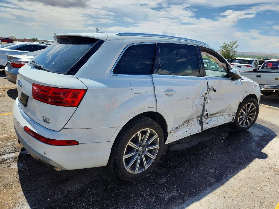 Photo 3 from auction – 2017 AUDI Q7 with VIN WA1LAAF79HD004311