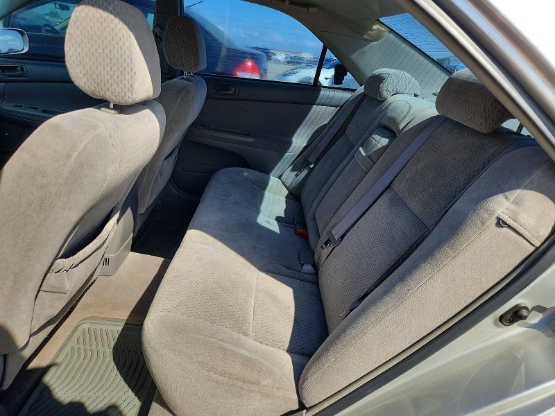 Photo 10 from auction – 2004 TOYOTA CAMRY with VIN 4T1BE32K94U792105