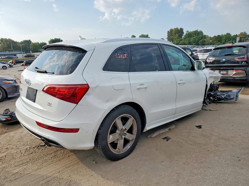 Снимка 3 от търг – 2012 AUDI Q5 с VIN WA1DKAFP0CA056566