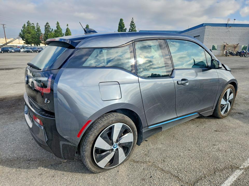 Photo 3 from auction – 2017 BMW I3 with VIN WBY1Z6C38HV950039