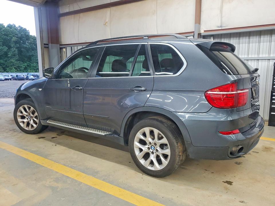Photo 2 from auction – 2013 BMW X5 with VIN 5UXZV4C52D0E00883
