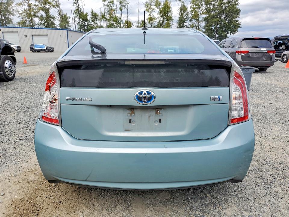 Photo 6 from auction – 2013 TOYOTA PRIUS with VIN JTDKN3DU6D5583689