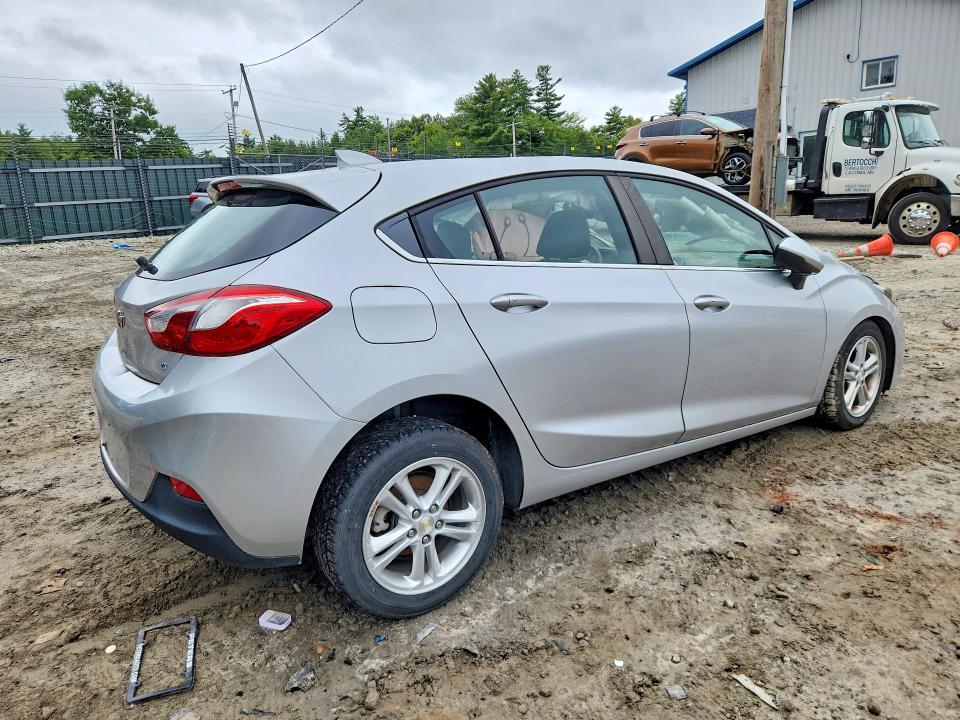 Photo 3 from auction – 2018 CHEVROLET CRUZE with VIN 3G1BE6SM6JS642139