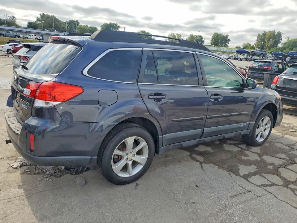 Photo 3 from auction – 2013 SUBARU OUTBACK with VIN 4S4BRCCC6D3324480