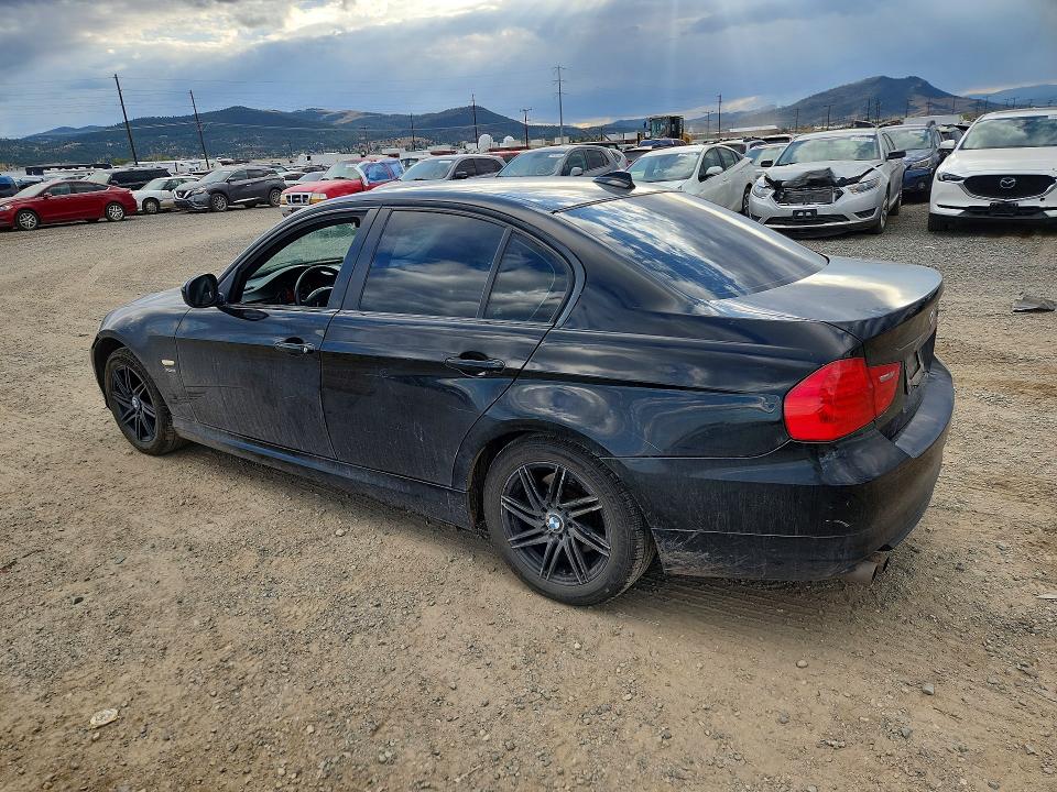 Снимка 2 от търг – 2011 BMW 328 с VIN WBAPK7G51BNN49003