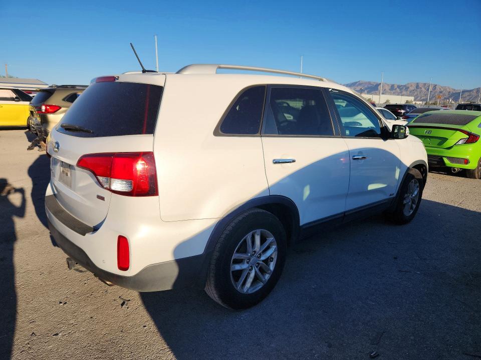 Photo 3 from auction – 2014 KIA SORENTO with VIN 5XYKTDA75EG513829