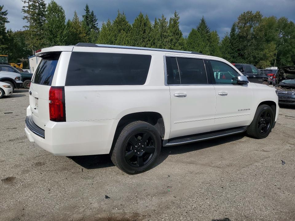 Photo 3 from auction – 2017 CHEVROLET SUBURBAN with VIN 1GNSKJKC5HR382136