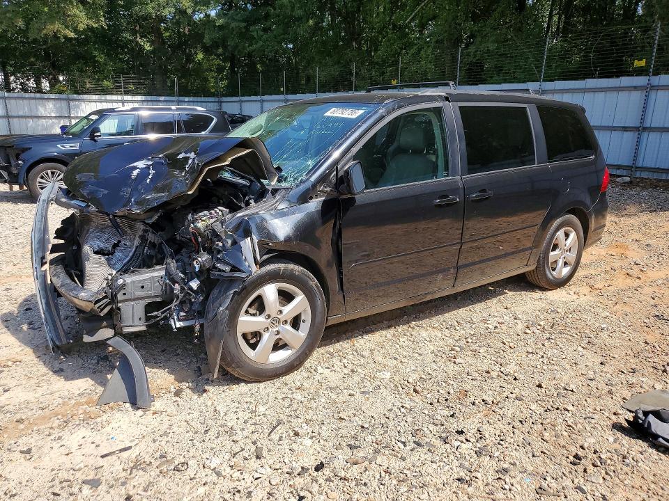 2011 VOLKSWAGEN ROUTAN