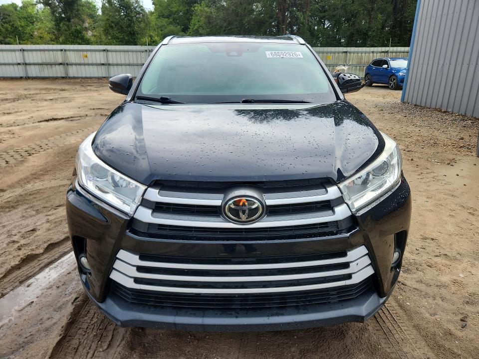 Снимка 5 от търг – 2017 TOYOTA HIGHLANDER с VIN 5TDJZRFH0HS374032