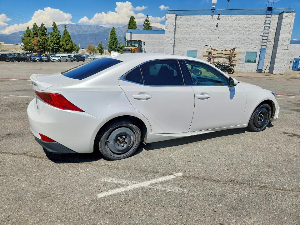 Zdjęcie 3 z aukcji – 2018 LEXUS IS z VIN JTHBA1D20J5077719