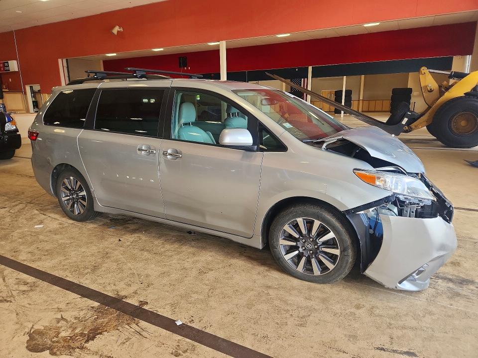 Photo 4 from auction – 2020 TOYOTA SIENNA with VIN 5TDYZ3DC7LS036753