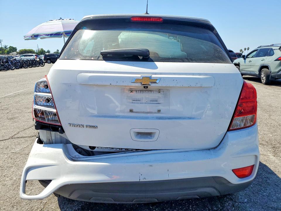Photo 6 from auction – 2018 CHEVROLET TRAX with VIN 3GNCJNSB6JL218316