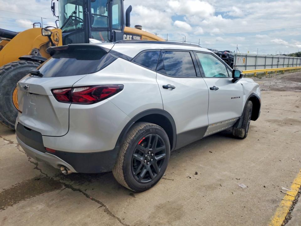 Снимка 3 от търг – 2021 CHEVROLET BLAZER с VIN 3GNKBCRS9MS586826