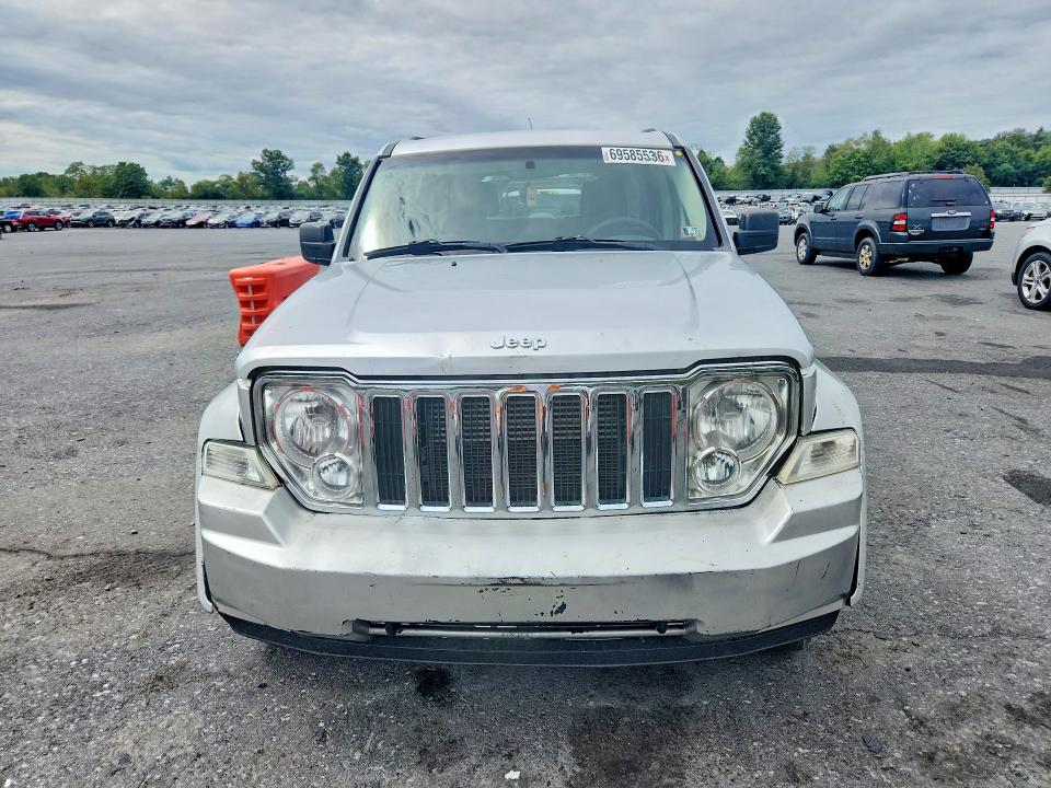 Photo 5 from auction – 2008 JEEP LIBERTY with VIN 1J8GN28K98W132273