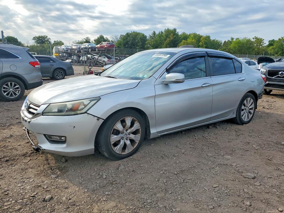HONDA ACCORD 2013 with VIN 1HGCR2F80DA276739 - Photo from auction
