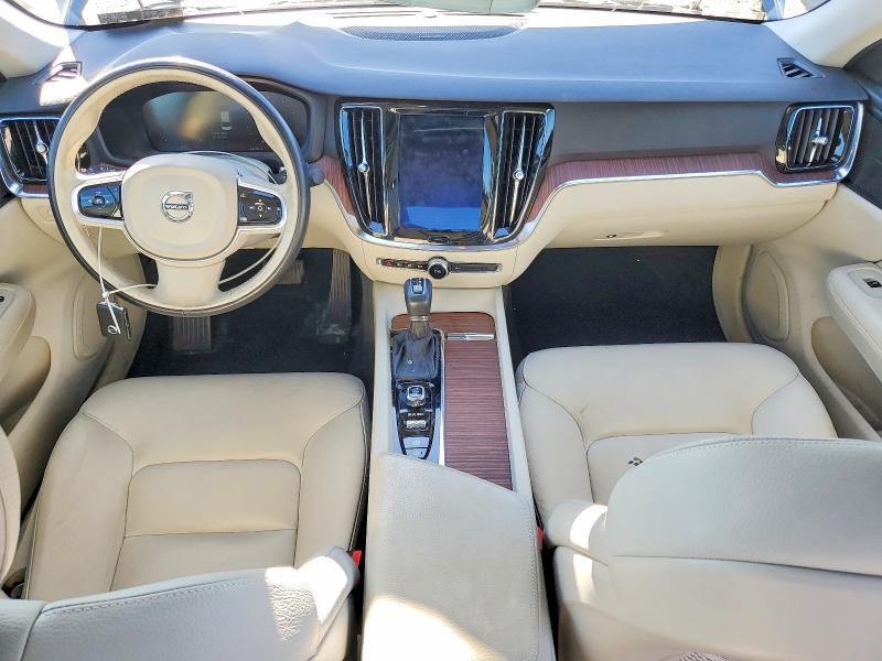 Photo 8 from auction – 2019 VOLVO S60 with VIN 7JRA22TK8KG004221