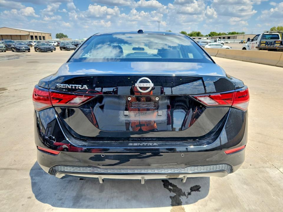 Снимка 6 от търг – 2025 NISSAN SENTRA с VIN 3N1AB8CV6SY405232