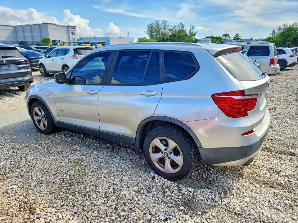 Zdjęcie 2 z aukcji – 2011 BMW X3 z VIN 5UXWX5C51BLW13643