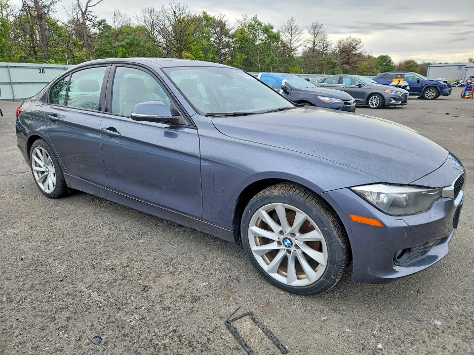Снимка 4 от търг – 2013 BMW 328 с VIN WBA3B5C55DF598744