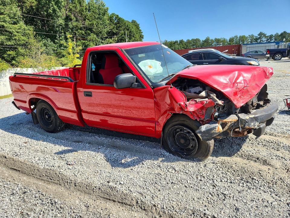 Снимка 4 от търг – 2003 CHEVROLET S TRUCK с VIN 1GCCS14H738286593