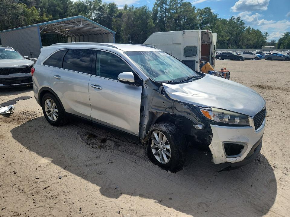 Photo 4 from auction – 2017 KIA SORENTO with VIN 5XYPGDA38HG267127