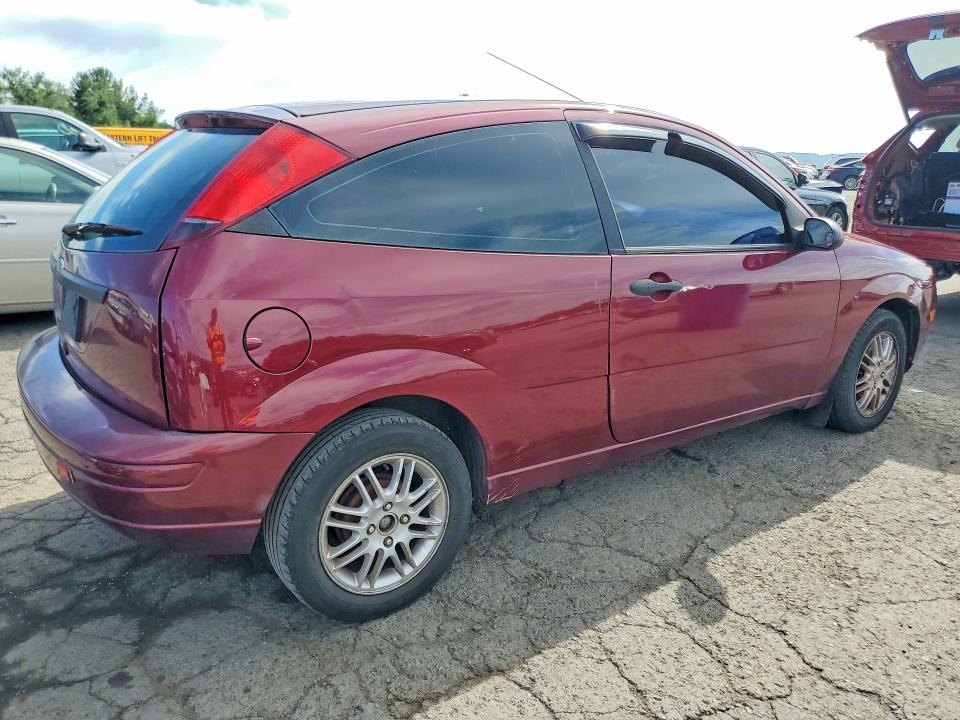 Photo 3 from auction – 2007 FORD FOCUS with VIN 1FAFP31N87W143342