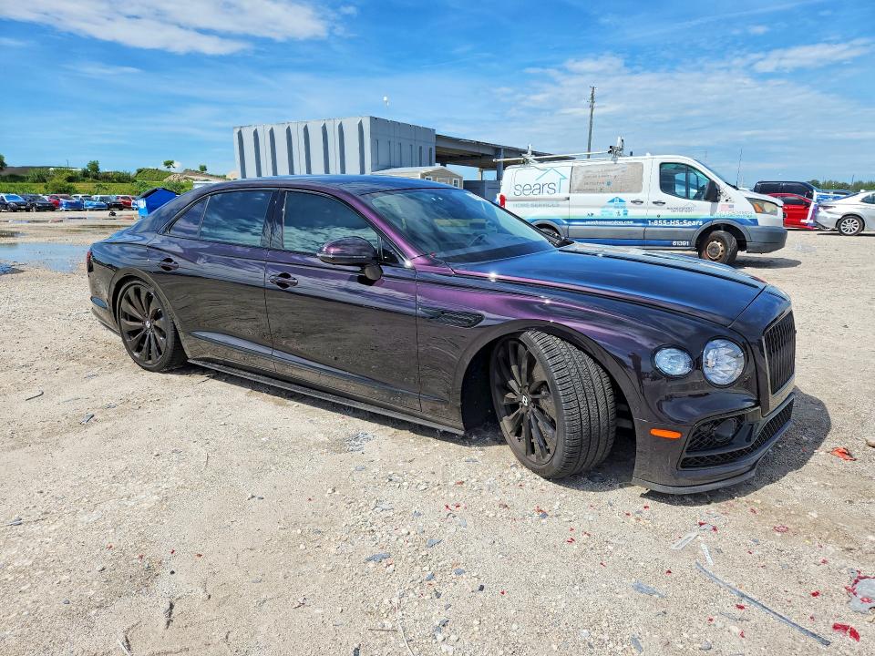 Photo 4 from auction – 2021 BENTLEY FLYING SPUR with VIN SCBBG6ZG1MC090063