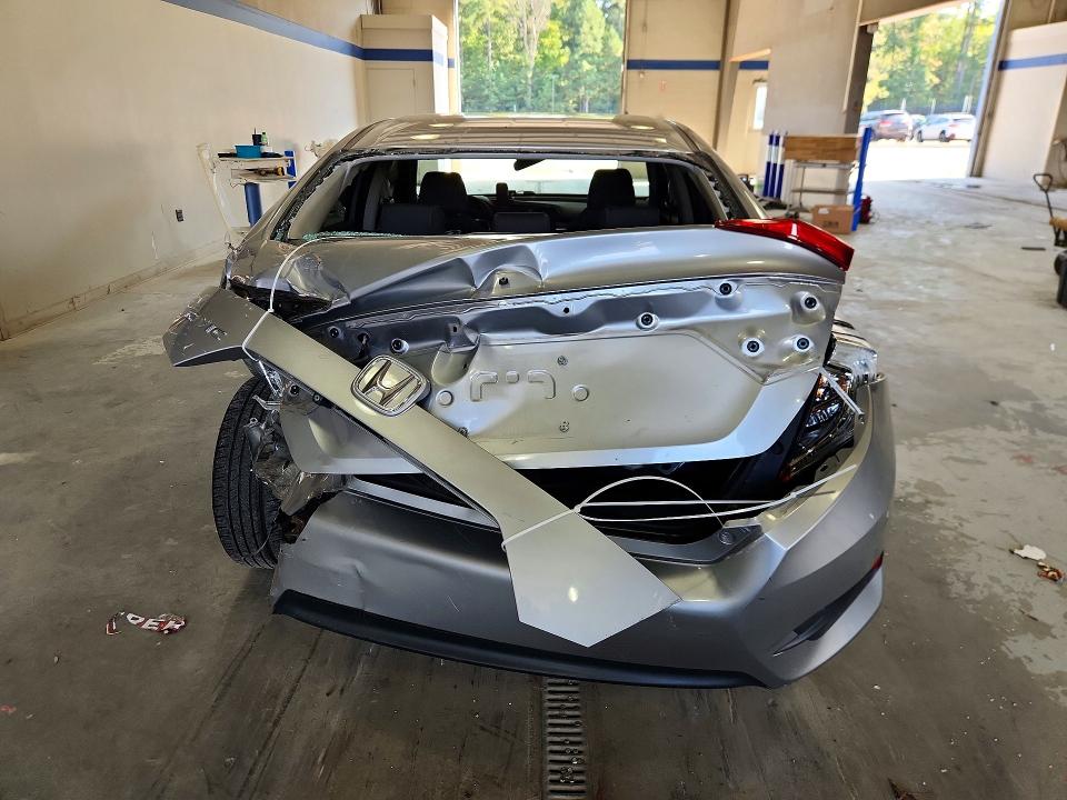 Foto 6 de la subasta – 2016 HONDA CIVIC con VIN 19XFC2F57GE027407