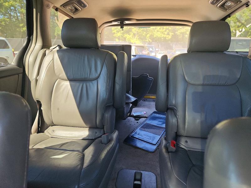 Снимка 10 от търг – 2005 TOYOTA SIENNA с VIN 5TDZA22C25S278121