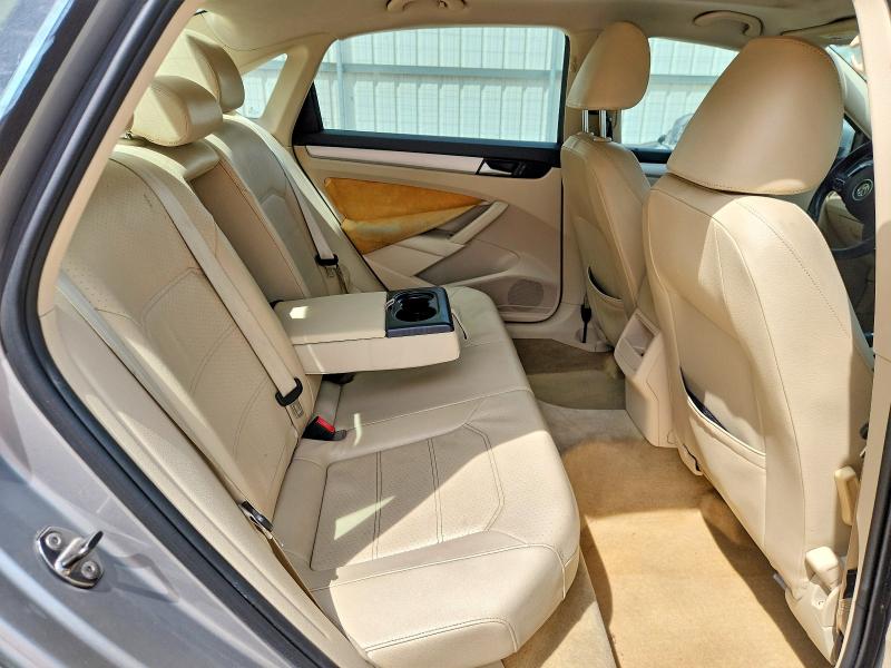 Photo 10 from auction – 2012 VOLKSWAGEN PASSAT with VIN 1VWBH7A36CC043177