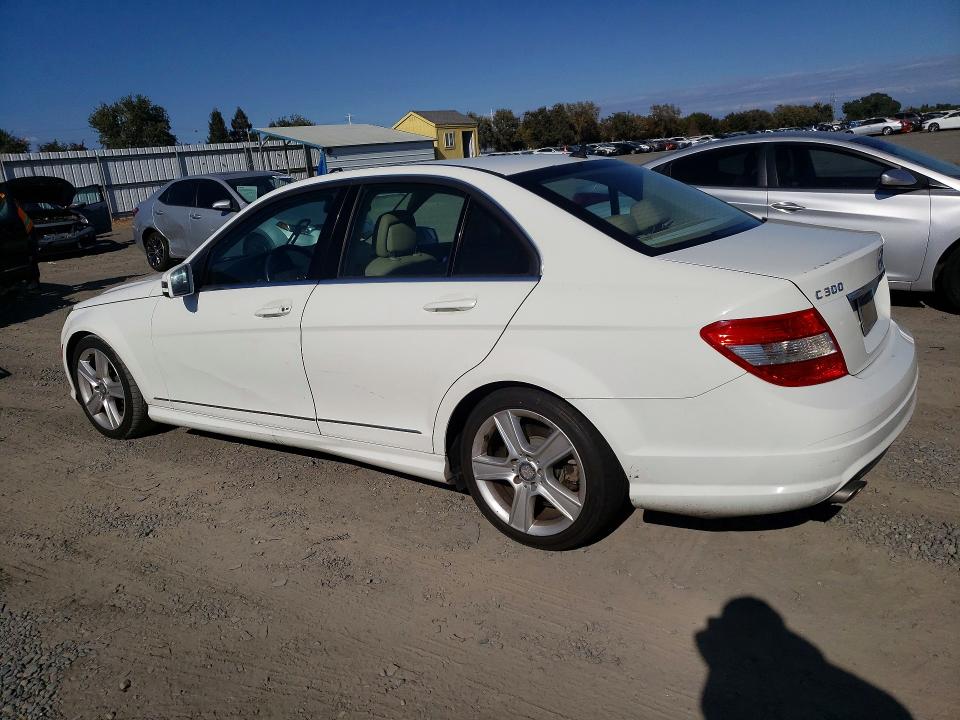 Photo 2 from auction – 2011 MERCEDES-BENZ C with VIN WDDGF5EB5BR176597