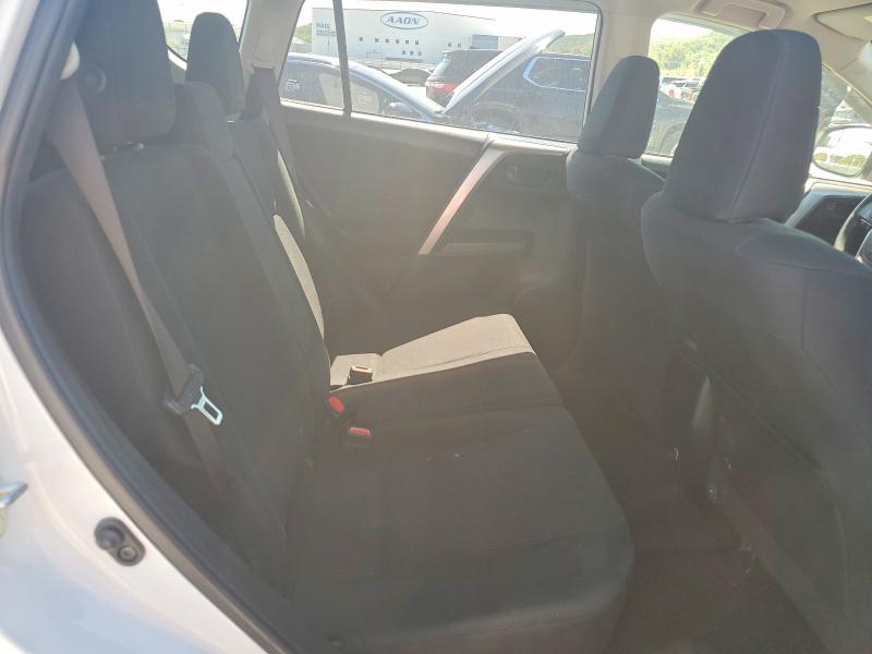 Photo 11 from auction – 2018 TOYOTA RAV4 with VIN JTMBFREV0JJ218435