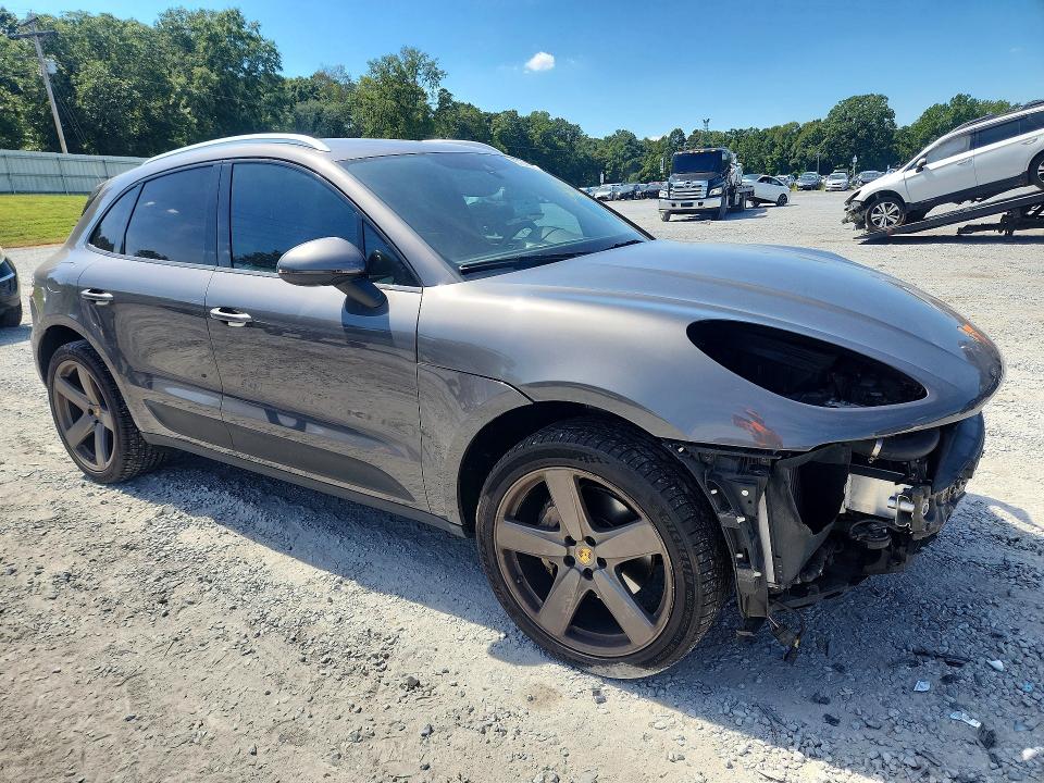 Photo 4 from auction – 2018 PORSCHE MACAN with VIN WP1AB2A59JLB30328