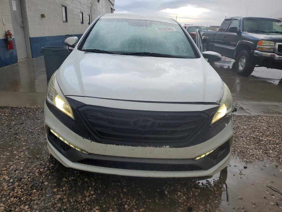Photo 5 from auction – 2015 HYUNDAI SONATA with VIN 5NPE34AB6FH079772