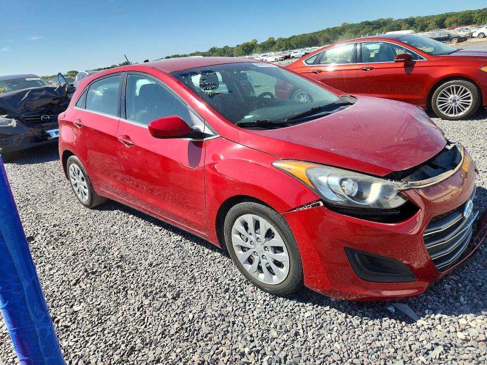 Снимка 4 от търг – 2017 HYUNDAI ELANTRA GT с VIN KMHD35LH3HU375341