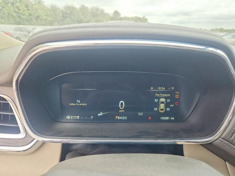 Снимка 9 от търг – 2017 LINCOLN CONTINENTAL с VIN 1LN6L9RP4H5618910