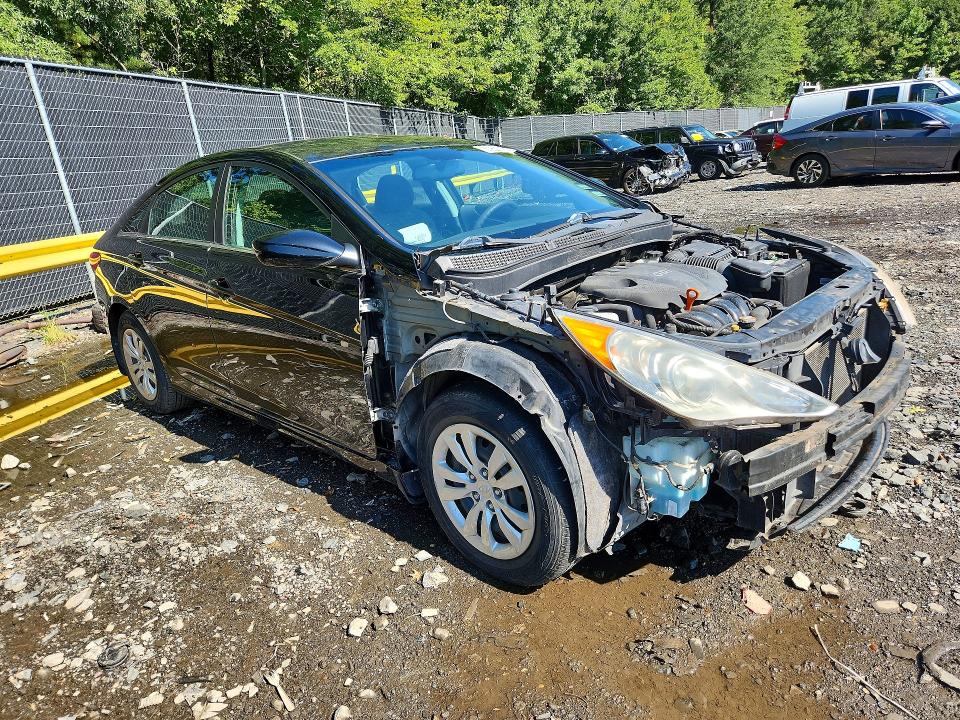 Photo 4 from auction – 2013 HYUNDAI SONATA with VIN 5NPEB4AC5DH525466