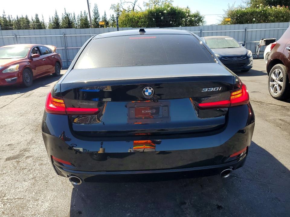 Снимка 6 от търг – 2024 BMW 330I с VIN 3MW69FF04R8E52849