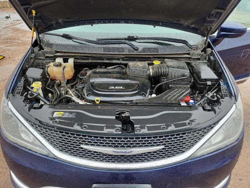 Снимка 12 от търг – 2017 CHRYSLER PACIFICA с VIN 2C4RC1BG6HR769702