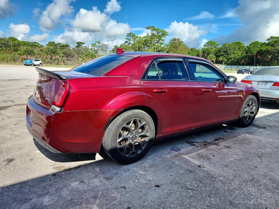 Photo 3 from auction – 2018 CHRYSLER 300 with VIN 2C3CCAGG7JH331060