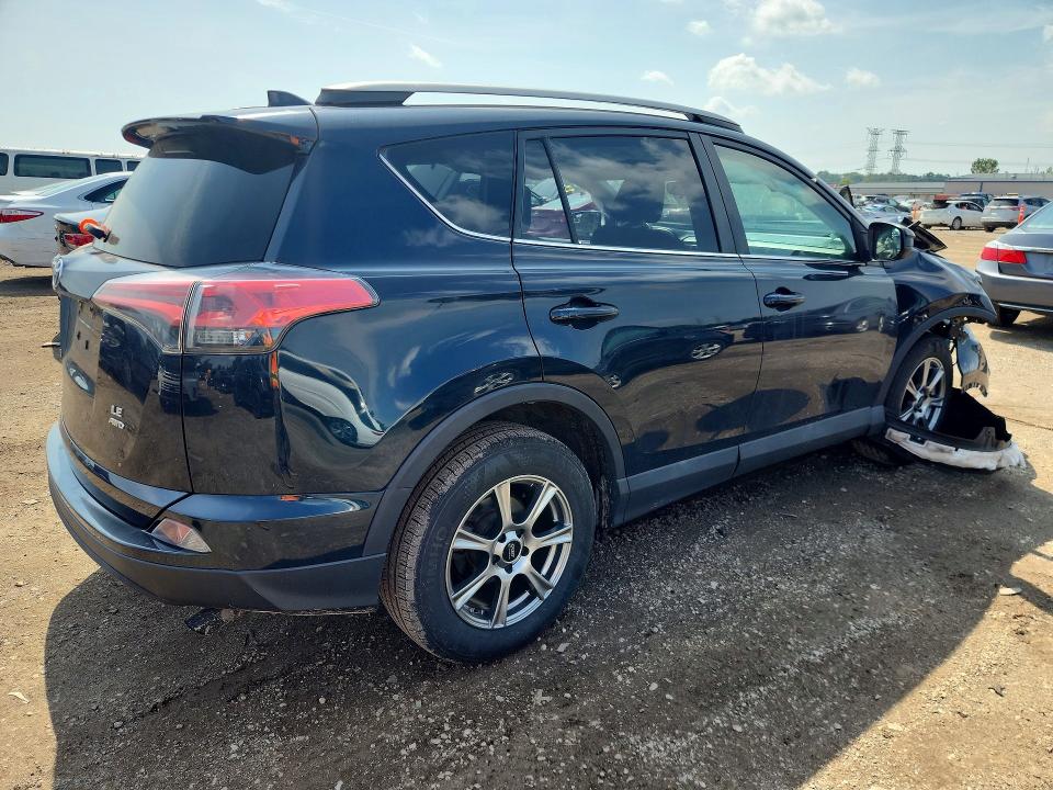 Zdjęcie 3 z aukcji – 2018 TOYOTA RAV4 z VIN 2T3BFREVXJW829557