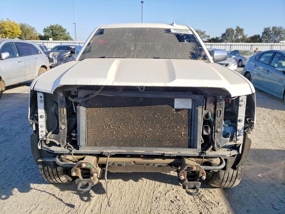 Снимка 5 от търг – 2016 GMC SIERRA с VIN 3GTU2PEJ1GG214295