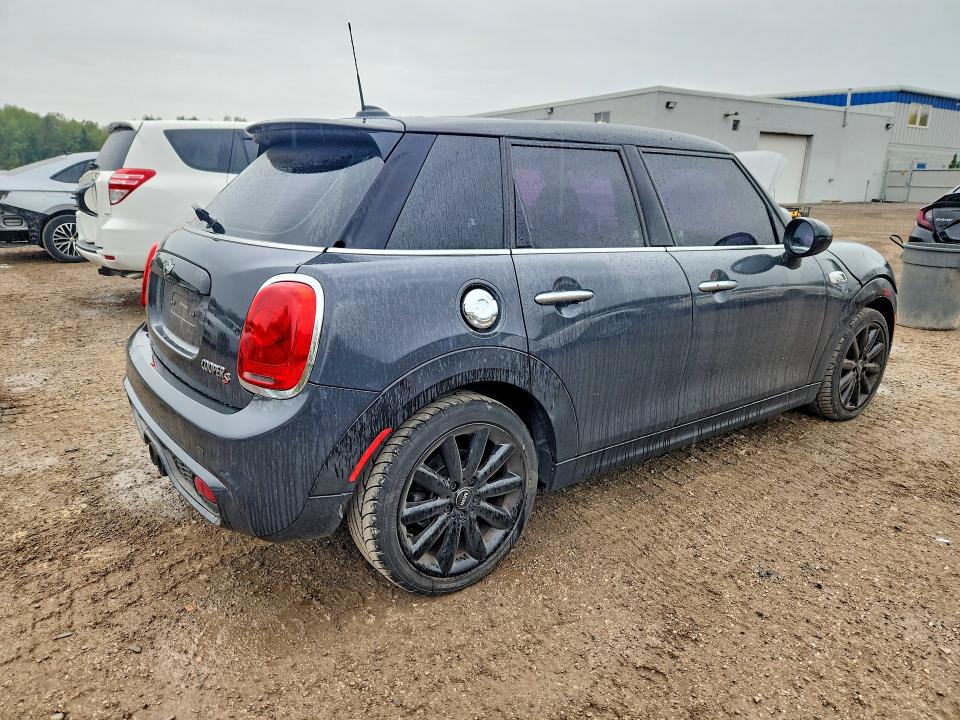 Photo 3 from auction – 2017 MINI COOPER with VIN WMWXU3C55H2D32348