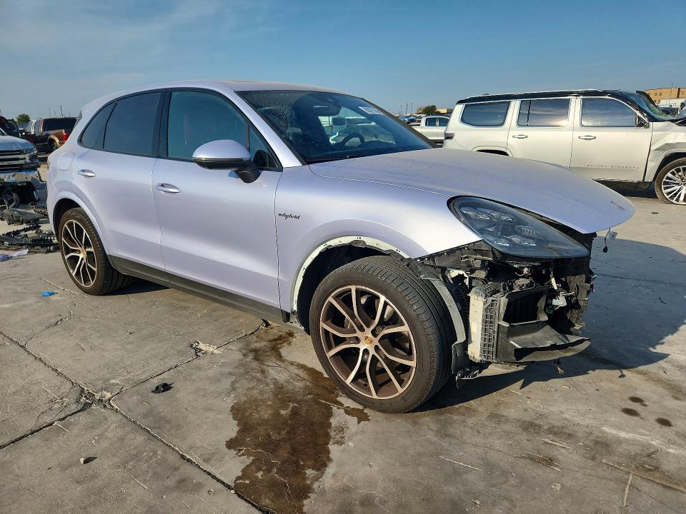 Photo 4 from auction – 2021 PORSCHE CAYENNE with VIN WP1AE2AY2MDA24254