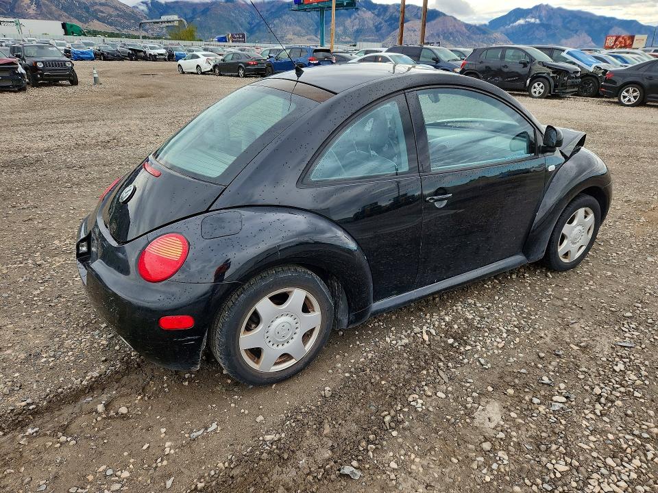 Снимка 3 от търг – 2000 VOLKSWAGEN NEW BEETLE с VIN 3VWDD21C5YM493111